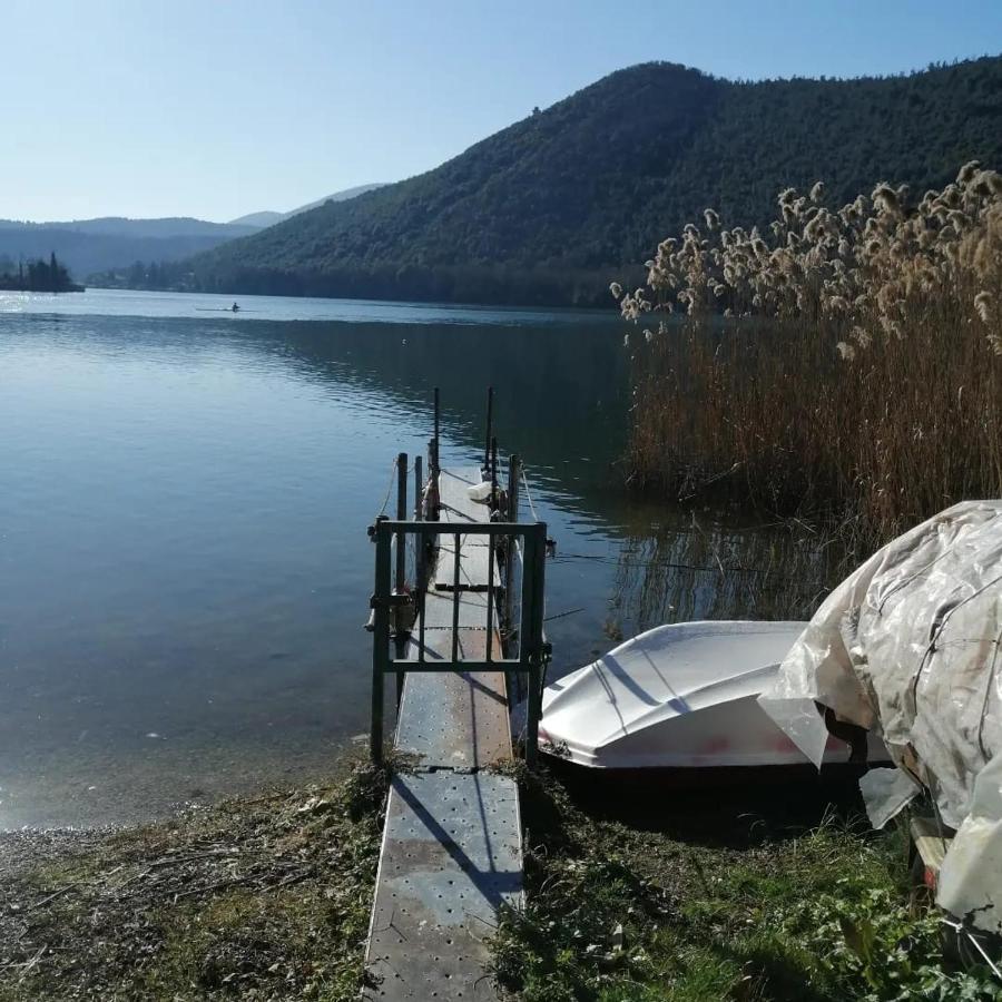 Le Finestre Sul Lago Piediluco Luaran gambar