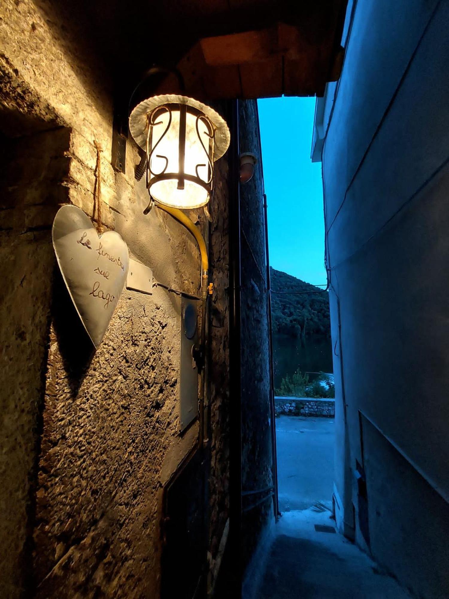 Le Finestre Sul Lago Piediluco Luaran gambar