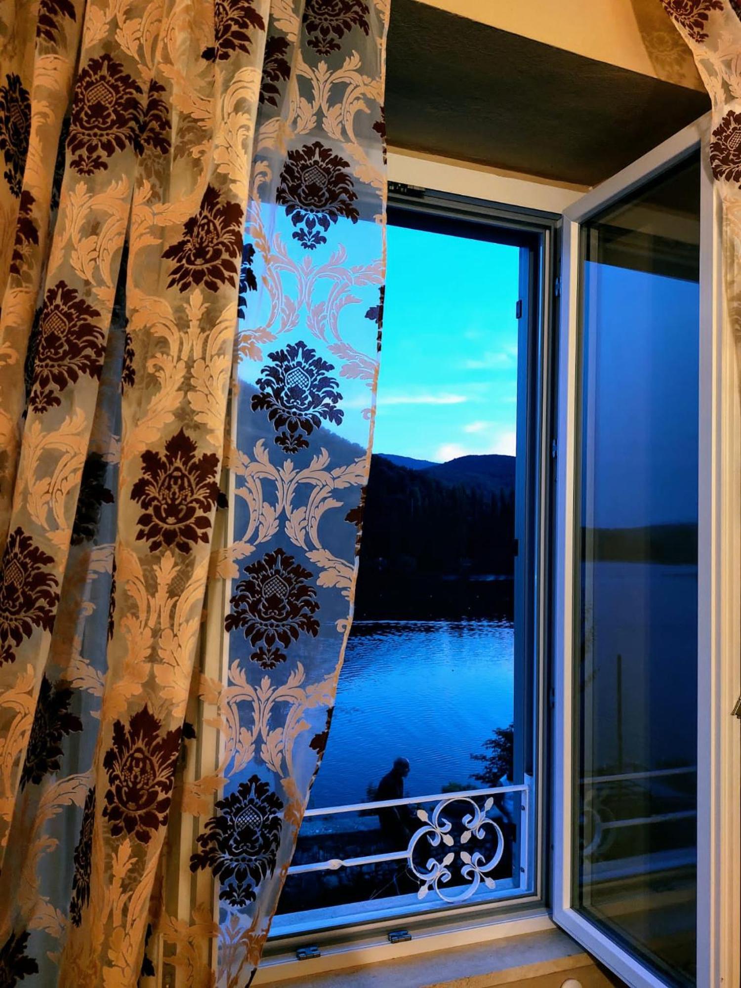 Le Finestre Sul Lago Piediluco Luaran gambar