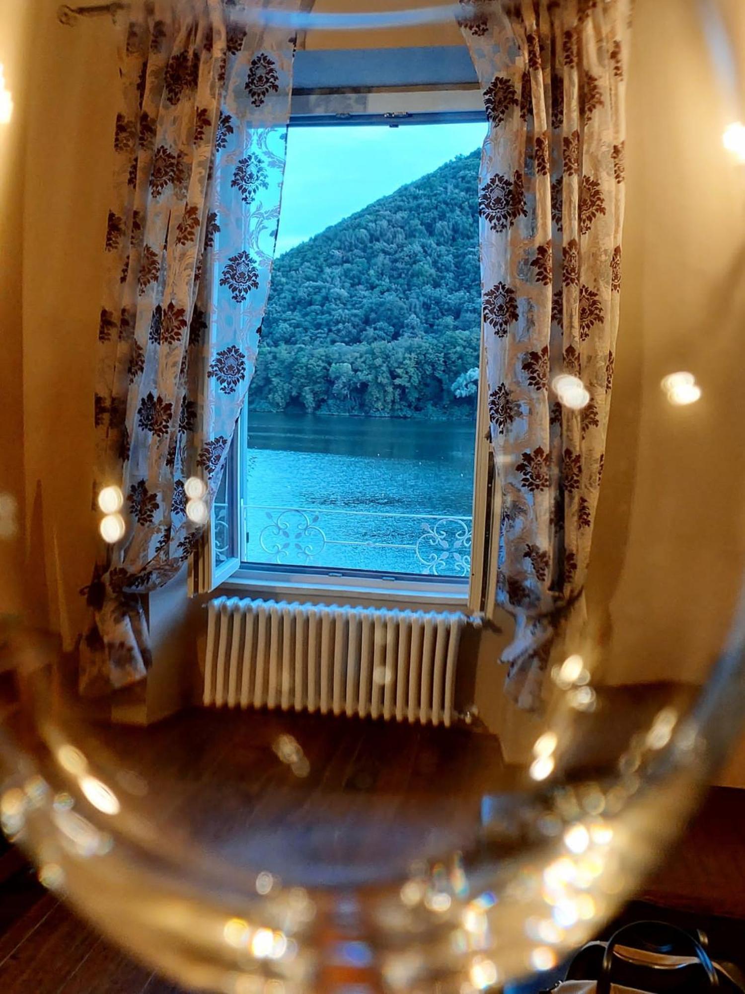 Le Finestre Sul Lago Piediluco Luaran gambar